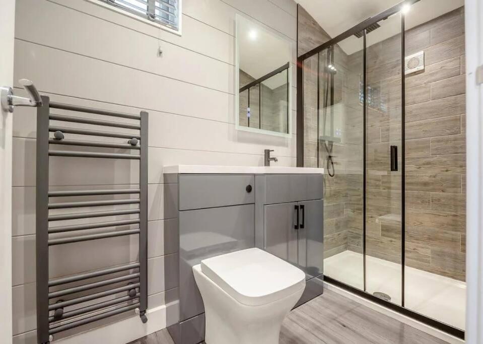 V28 - The Lookout With Hot Tub Villa Bangor  Luaran gambar